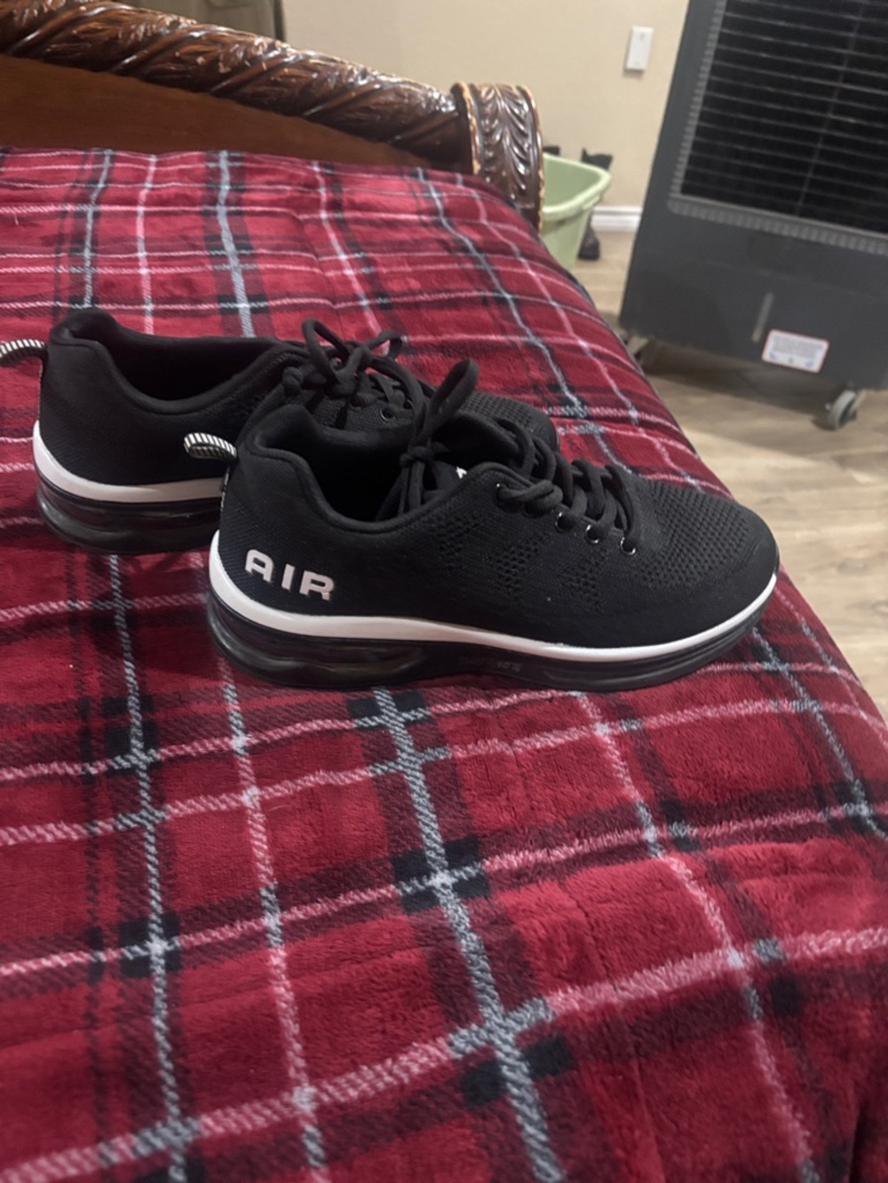Men's Black Knit Athletic Sneakers